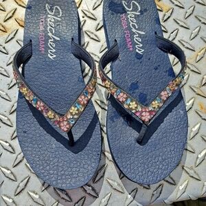 Skechers Yoga Foam Flip Flops